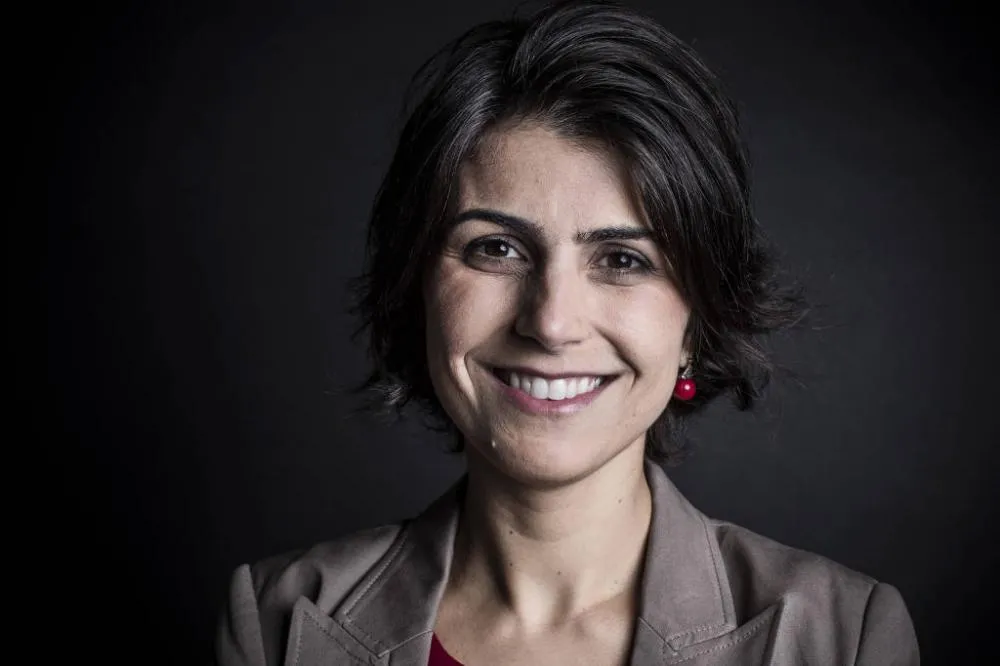 Manuela D'Ávila: ex-deputada vence ação por divulgação de fake news com seu nome pela Record e Igreja Universal do Reino de Deus - UOL/Folhapress