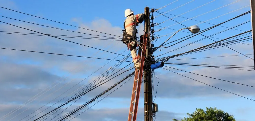 Cinco pessoas são presas por suspeita de furto de energia elétrica no Sertão da Paraíba
